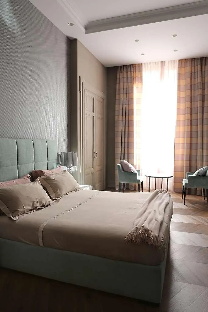 Le Quattro Dame Luxury Suites Roma 3*,