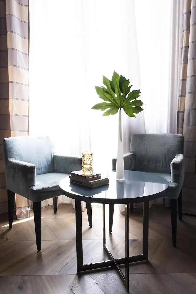Le Quattro Dame Luxury Suites Rome Italy